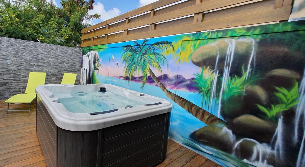 "Chez Claudia "Charmant Logement Avec Jacuzzi Privatif En Toute Intimite Sur Belle Terrasse Exterieure En Bois Et Piscine Courcelles Экстерьер фото