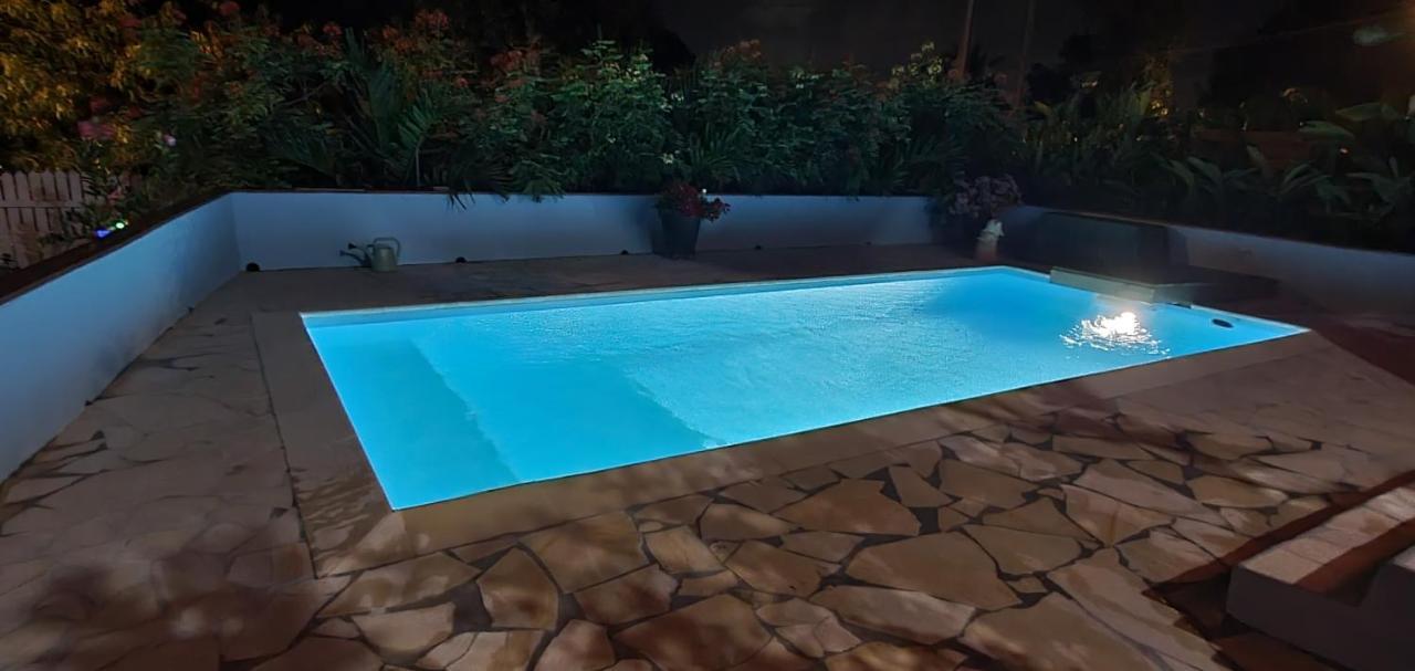 "Chez Claudia "Charmant Logement Avec Jacuzzi Privatif En Toute Intimite Sur Belle Terrasse Exterieure En Bois Et Piscine Courcelles Экстерьер фото