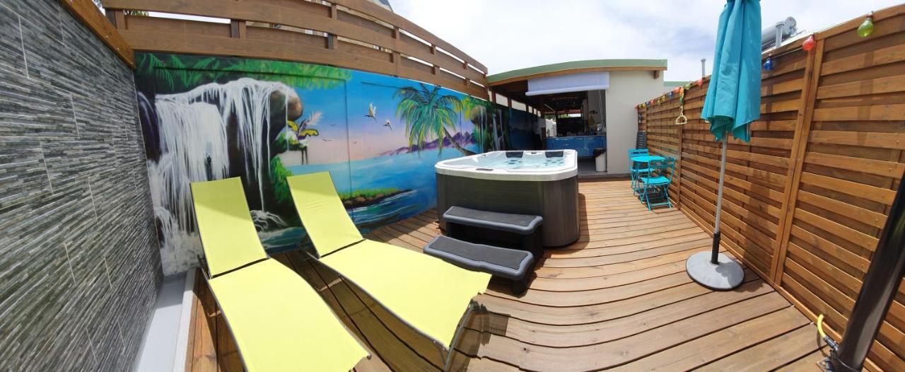 "Chez Claudia "Charmant Logement Avec Jacuzzi Privatif En Toute Intimite Sur Belle Terrasse Exterieure En Bois Et Piscine Courcelles Экстерьер фото