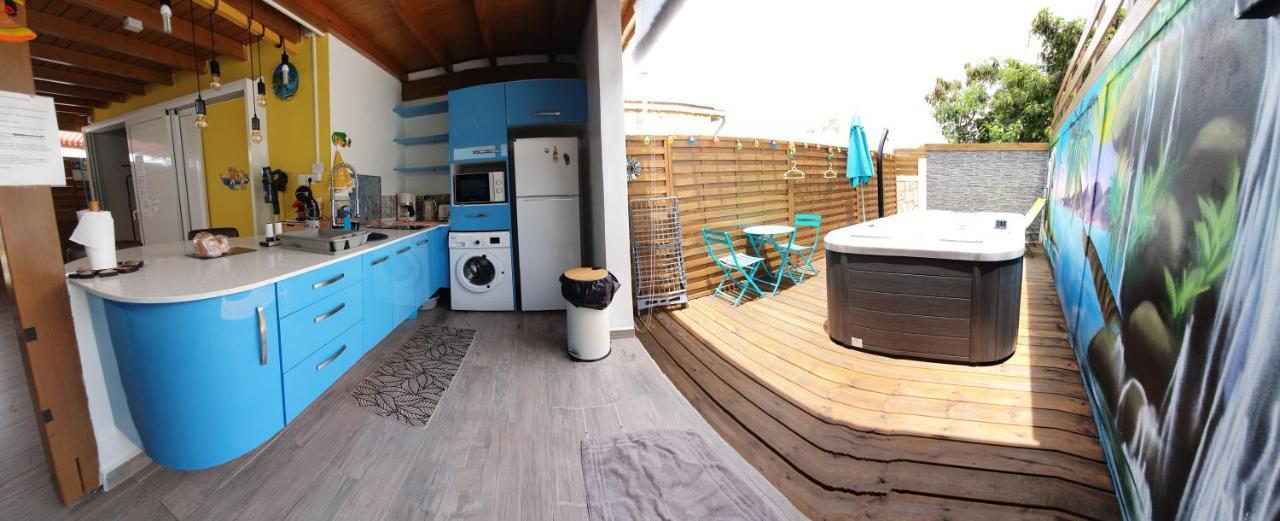 "Chez Claudia "Charmant Logement Avec Jacuzzi Privatif En Toute Intimite Sur Belle Terrasse Exterieure En Bois Et Piscine Courcelles Экстерьер фото